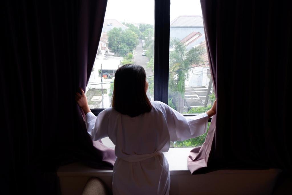 News Hotel Waru Sidoarjo Εξωτερικό φωτογραφία