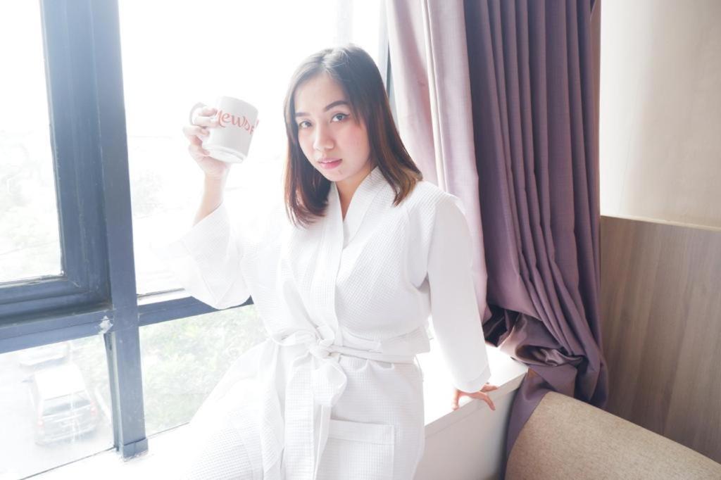 News Hotel Waru Sidoarjo Εξωτερικό φωτογραφία