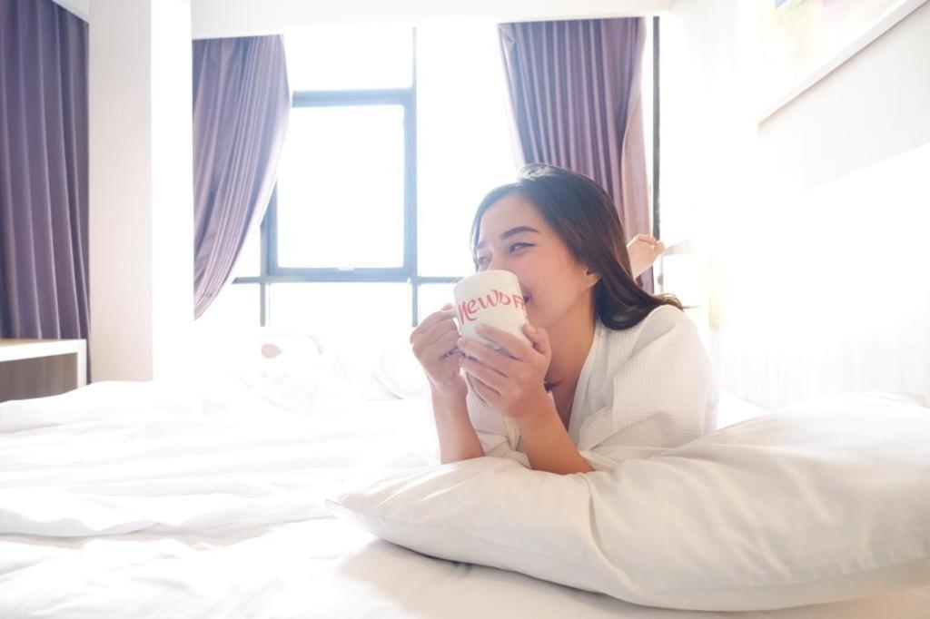 News Hotel Waru Sidoarjo Εξωτερικό φωτογραφία
