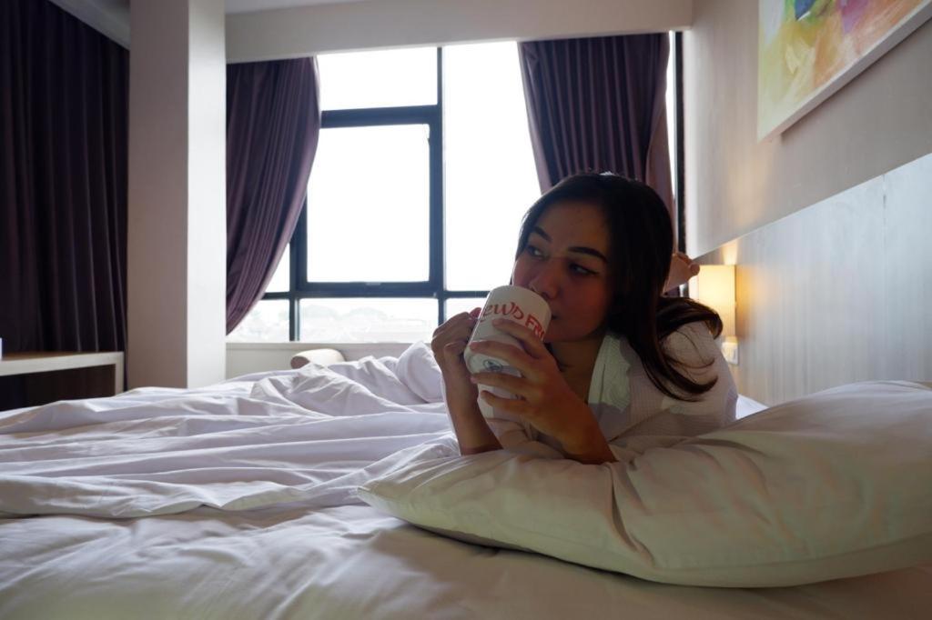 News Hotel Waru Sidoarjo Εξωτερικό φωτογραφία