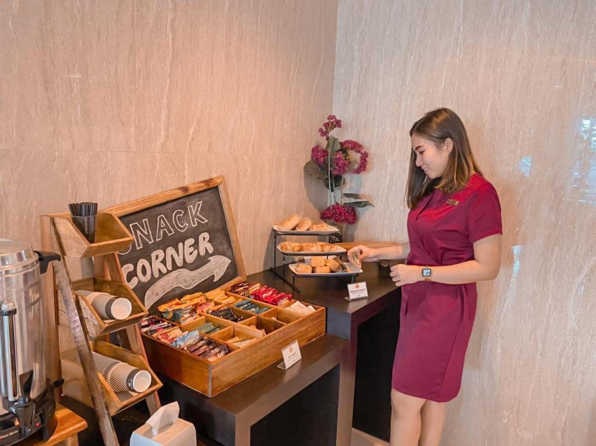 News Hotel Waru Sidoarjo Εξωτερικό φωτογραφία