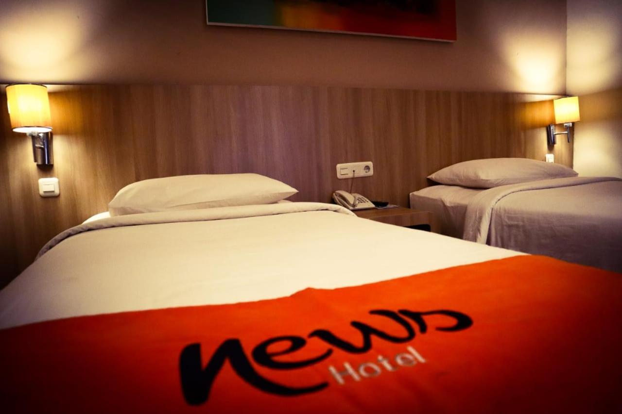 News Hotel Waru Sidoarjo Εξωτερικό φωτογραφία