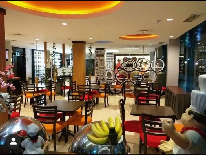 News Hotel Waru Sidoarjo Εξωτερικό φωτογραφία